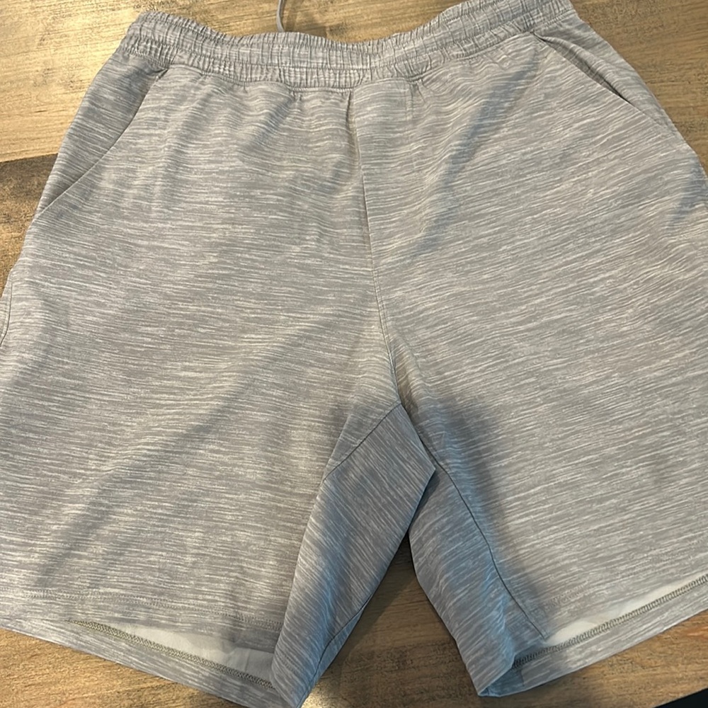 Lululemon men’s swim shorts size small